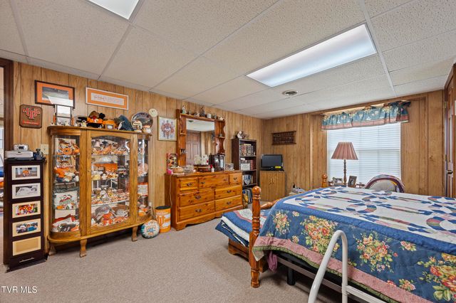 340 West Hills Drive, Mosheim, TN 37818