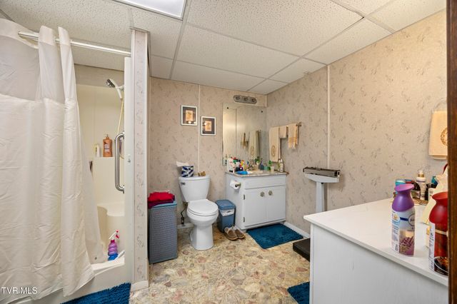 340 West Hills Drive, Mosheim, TN 37818