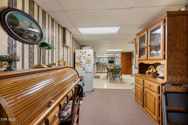 340 West Hills Drive, Mosheim, TN 37818