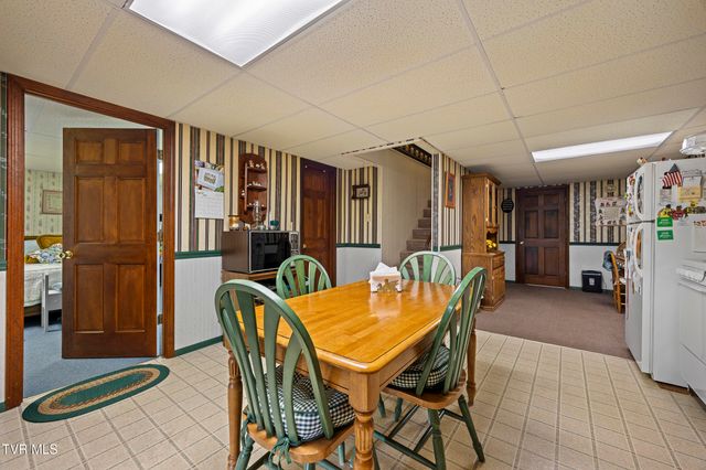 340 West Hills Drive, Mosheim, TN 37818