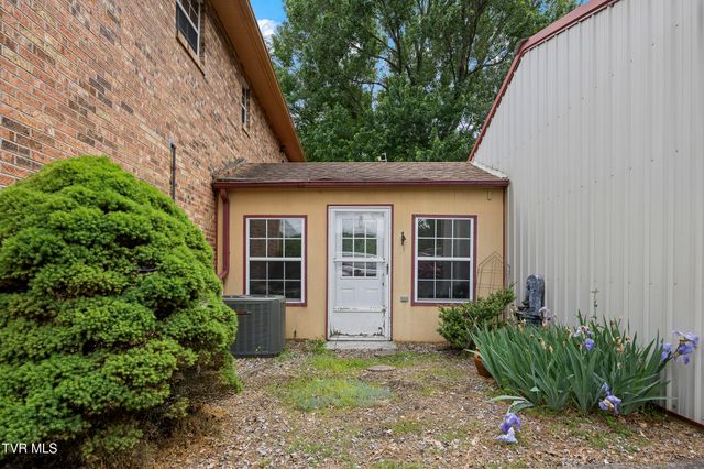 340 West Hills Drive, Mosheim, TN 37818