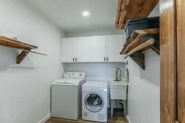 325 Grassy Way, Elm Mott, TX 76640