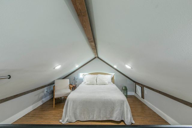 325 Grassy Way, Elm Mott, TX 76640