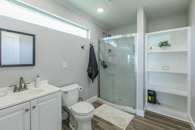 325 Grassy Way, Elm Mott, TX 76640