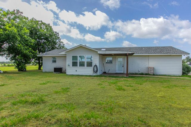 325 Grassy Way, Elm Mott, TX 76640