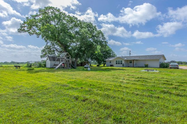 325 Grassy Way, Elm Mott, TX 76640