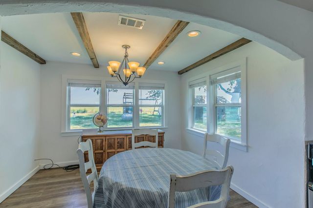 325 Grassy Way, Elm Mott, TX 76640