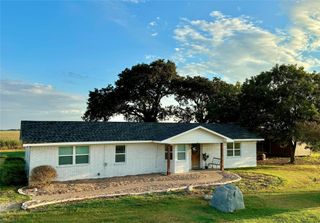 325 Grassy Way, Elm Mott, TX 76640