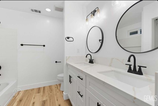 2207 Verde Street, Bakersfield, CA 93304