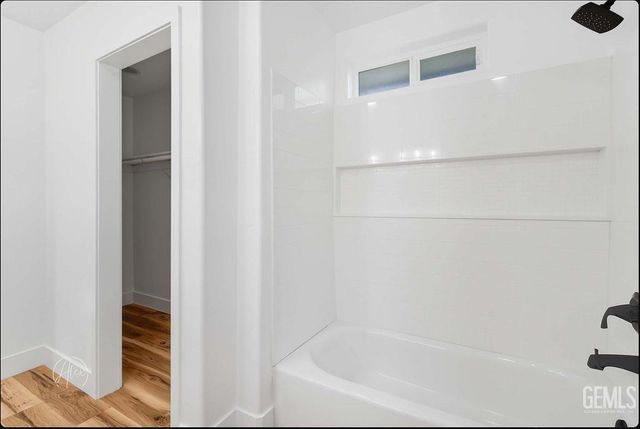 2207 Verde Street, Bakersfield, CA 93304