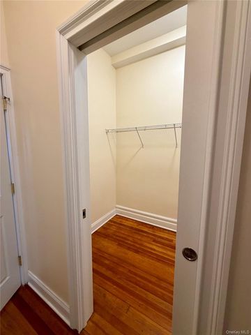 337 Main Street 2F, Poughkeepsie, NY 12601