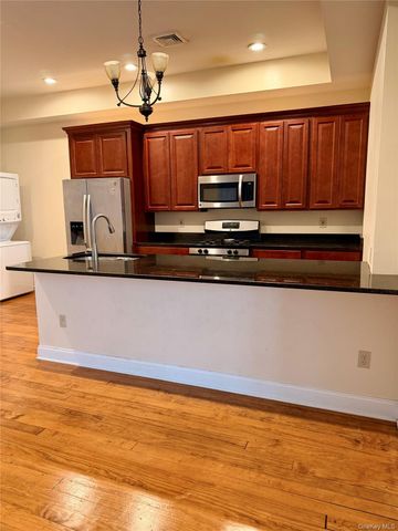 337 Main Street 2F, Poughkeepsie, NY 12601