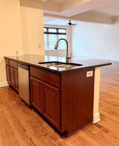 337 Main Street 2F, Poughkeepsie, NY 12601