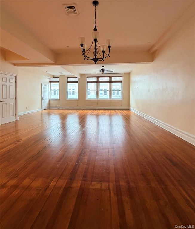 337 Main Street 2F, Poughkeepsie, NY 12601