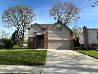 23507 King Drive, Clinton Charter Township, MI 48035