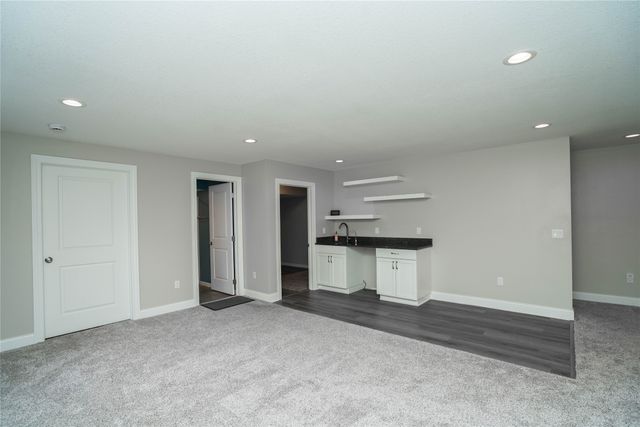 45 SE Booth Avenue, Waukee, IA 50263