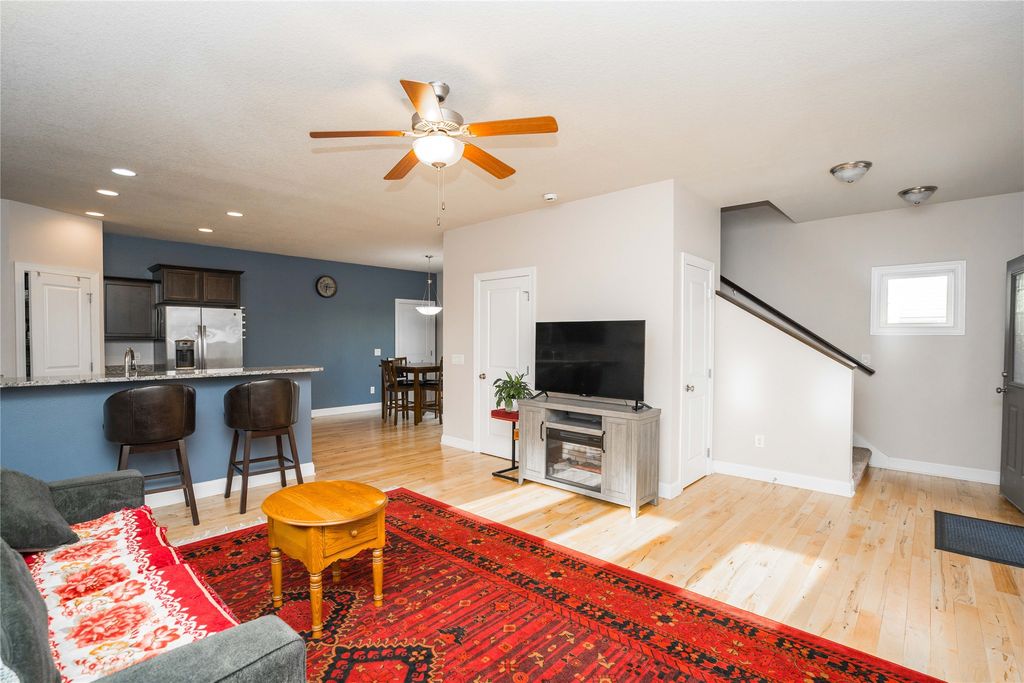 45 SE Booth Avenue, Waukee, IA 50263