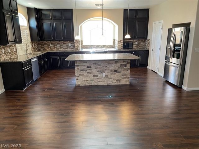 6313 Stag Hollow Court, Las Vegas, NV 89139