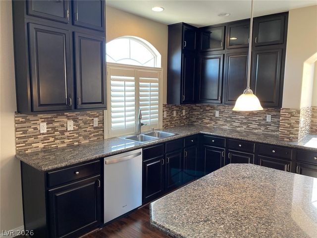 6313 Stag Hollow Court, Las Vegas, NV 89139