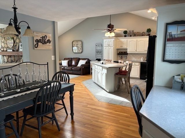 31 Columbus Rd, Woburn, MA 01801