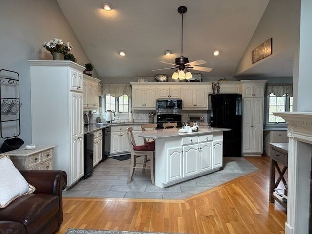 31 Columbus Rd, Woburn, MA 01801
