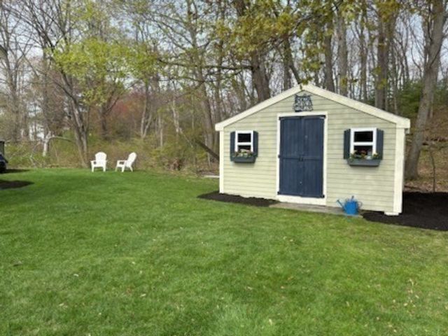 31 Columbus Rd, Woburn, MA 01801