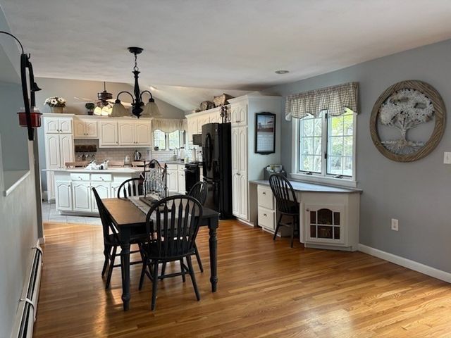 31 Columbus Rd, Woburn, MA 01801