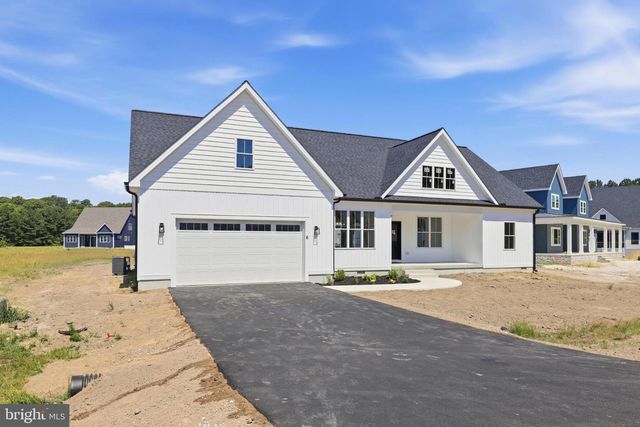 6 PREAKNESS DR, Berlin, MD 21811