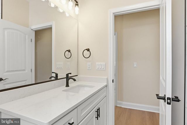 6 PREAKNESS DR, Berlin, MD 21811