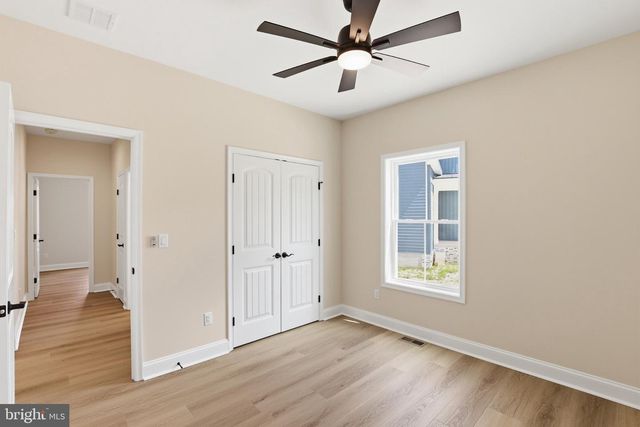 6 PREAKNESS DR, Berlin, MD 21811