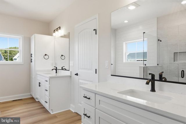6 PREAKNESS DR, Berlin, MD 21811