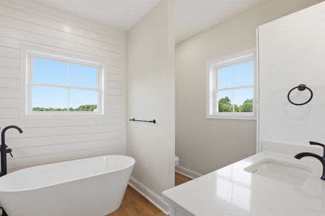 6 PREAKNESS DR, Berlin, MD 21811