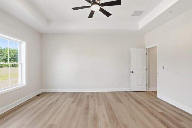 6 PREAKNESS DR, Berlin, MD 21811