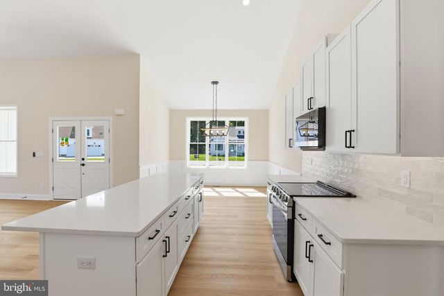 6 PREAKNESS DR, Berlin, MD 21811