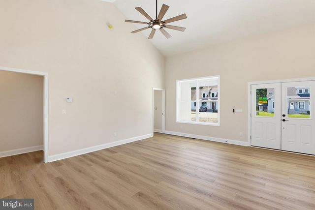 6 PREAKNESS DR, Berlin, MD 21811