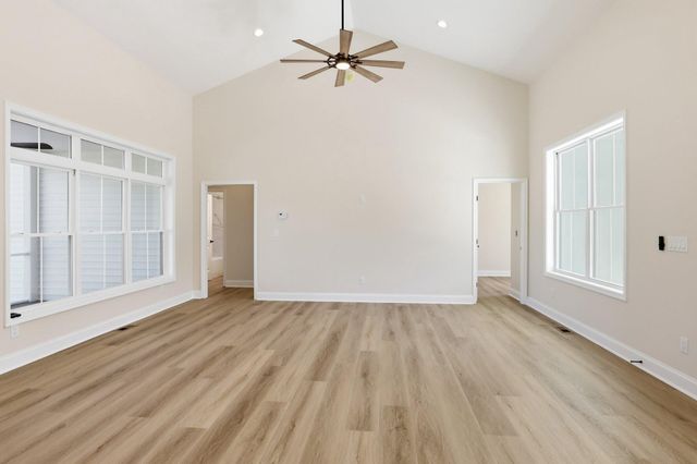 6 PREAKNESS DR, Berlin, MD 21811
