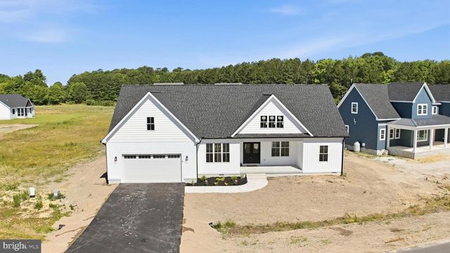 6 PREAKNESS DR, Berlin, MD 21811