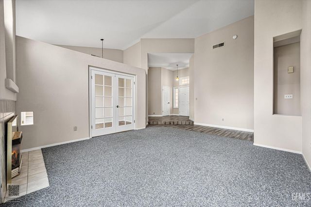 713 Quintana Drive, Bakersfield, CA 93314