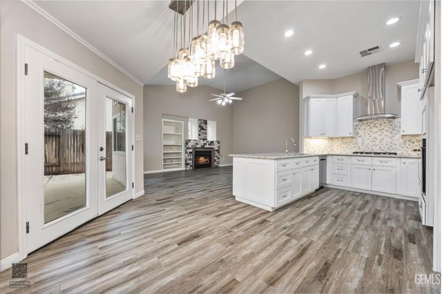 713 Quintana Drive, Bakersfield, CA 93314