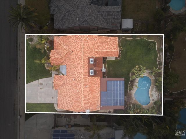 713 Quintana Drive, Bakersfield, CA 93314