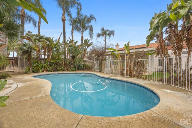 713 Quintana Drive, Bakersfield, CA 93314