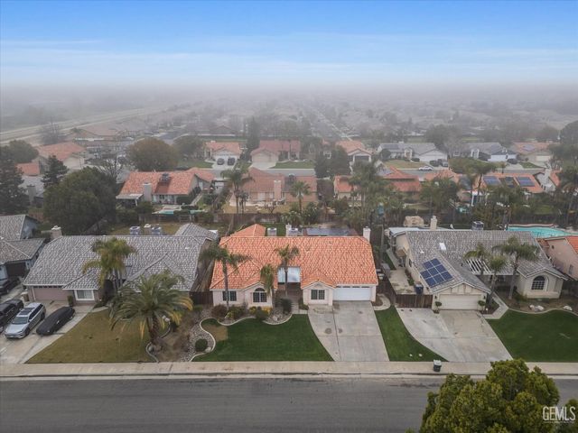 713 Quintana Drive, Bakersfield, CA 93314