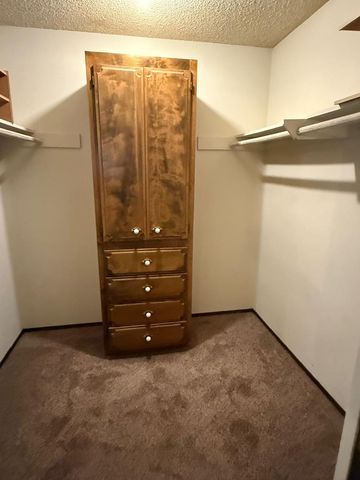 1389 W Warner Avenue, Fresno, CA 93711