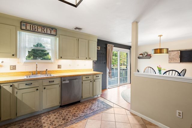 560 Auburn Street, Bridgewater, MA 02324