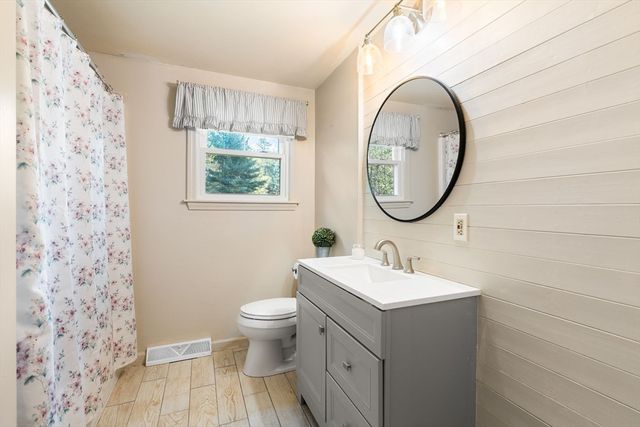 560 Auburn Street, Bridgewater, MA 02324