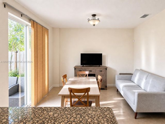 165 Emerald Creek Ter 165 165, Plantation, FL 33325