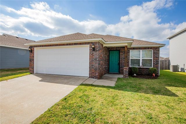 4878 W Hoover Loop, Fayetteville, AR 72704