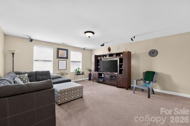 5909 Langwell Lane, Charlotte, NC 28278
