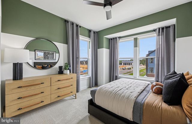 1102 CRESTED WOOD DR #2, Laurel, MD 20724