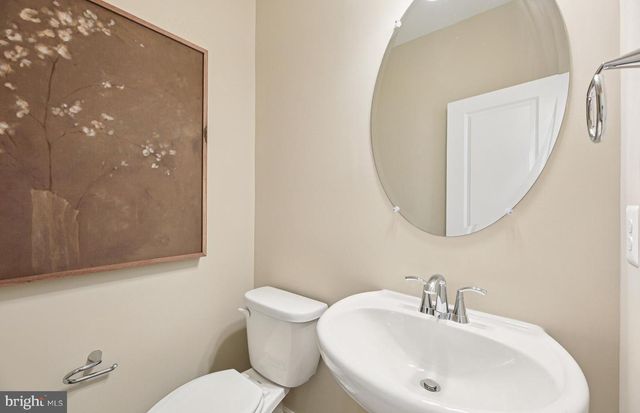 1102 CRESTED WOOD DR #2, Laurel, MD 20724